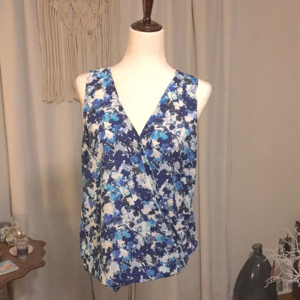 Floral sleeveless top